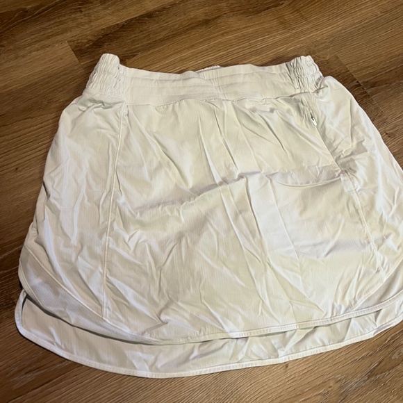 Lululemon tennis skirts x 2 and one pair of shorts - Picture 3 of 6